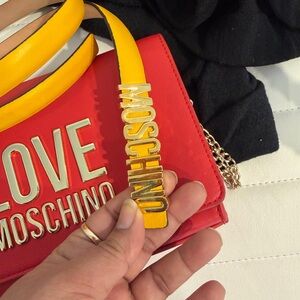 Moschino belt